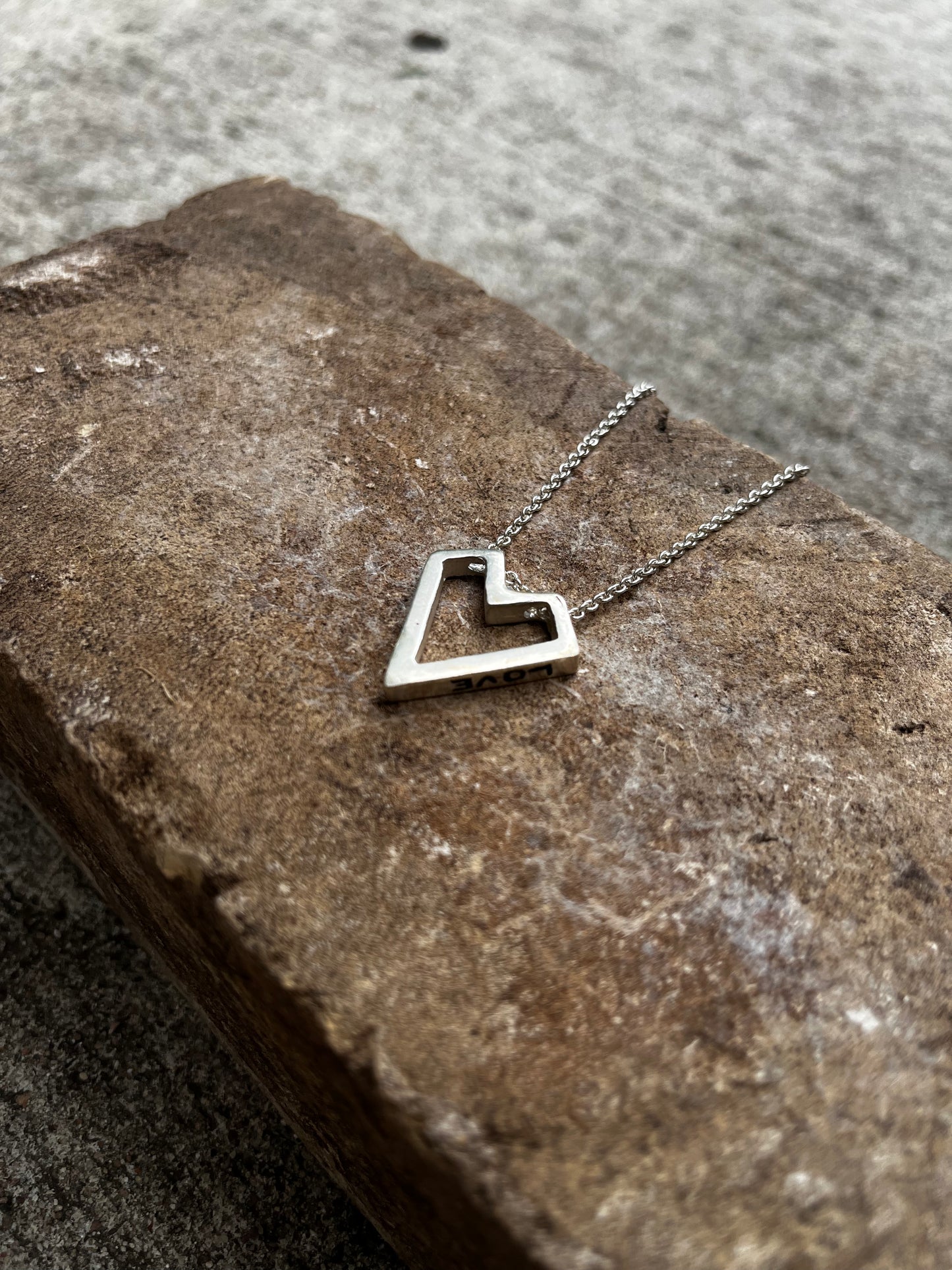 DE-P10 - Heart Necklace
