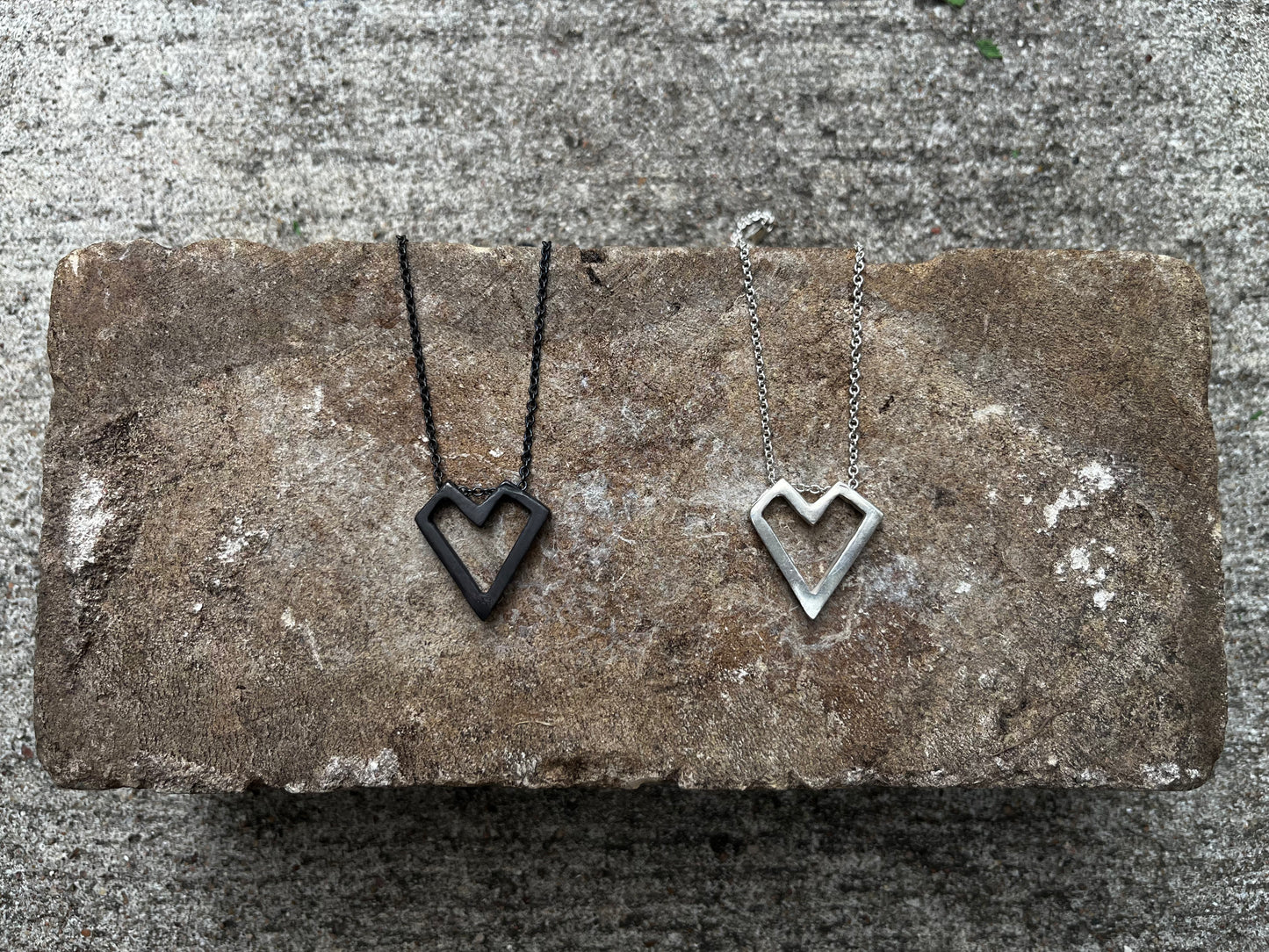 DE-P10 - Heart Necklace