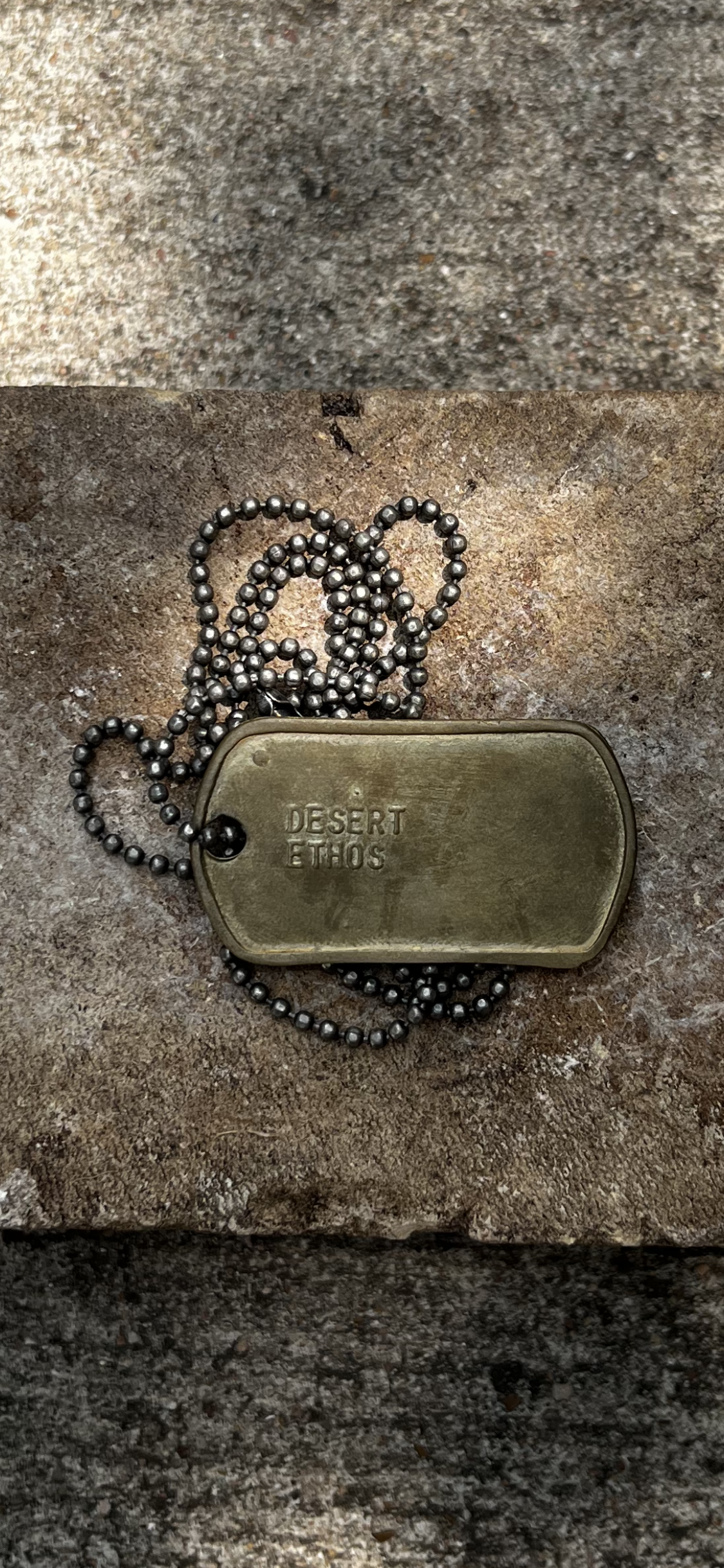 DE-P16 - Dog tags - Go Deeper