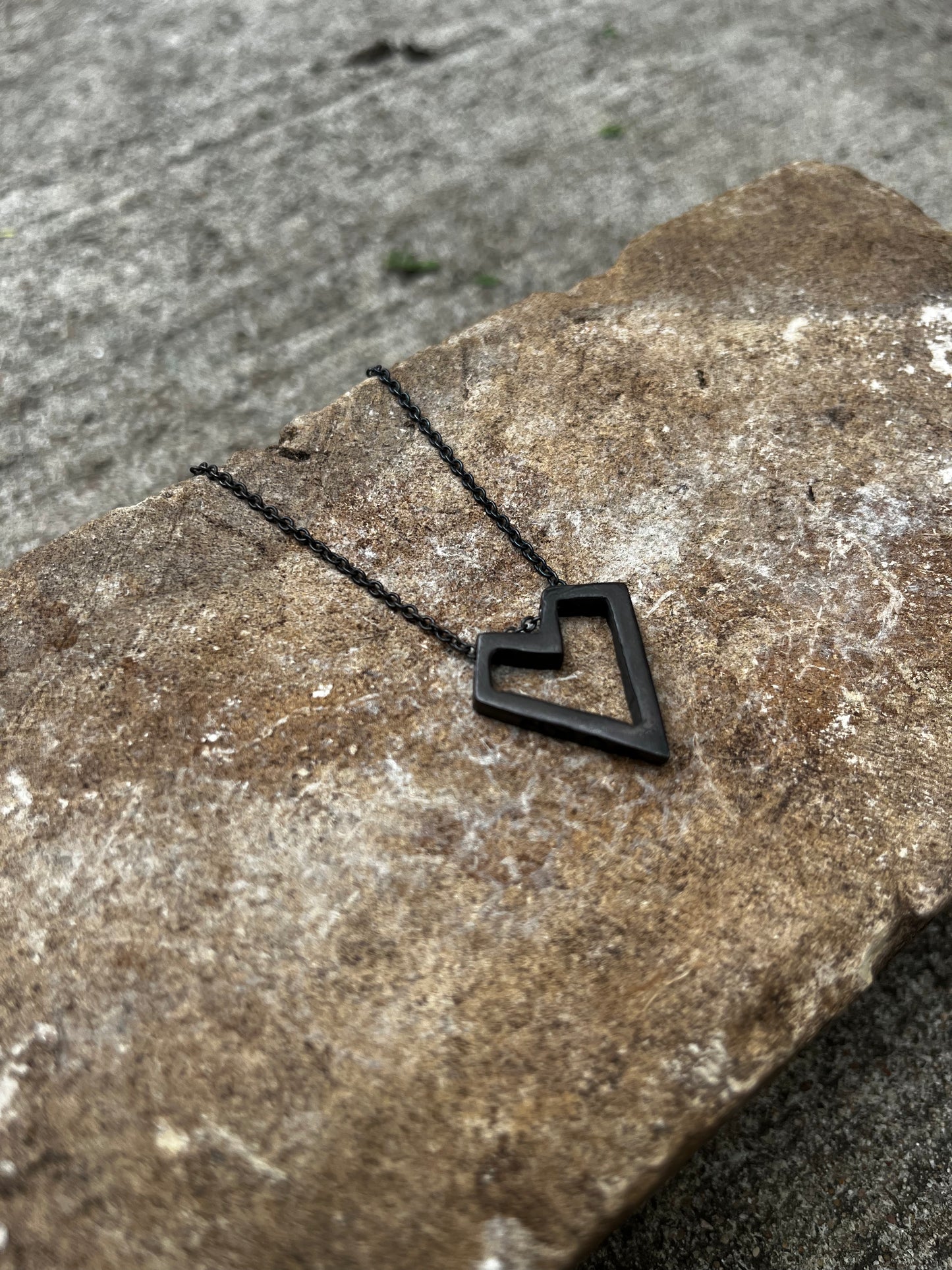 DE-P10 - Heart Necklace