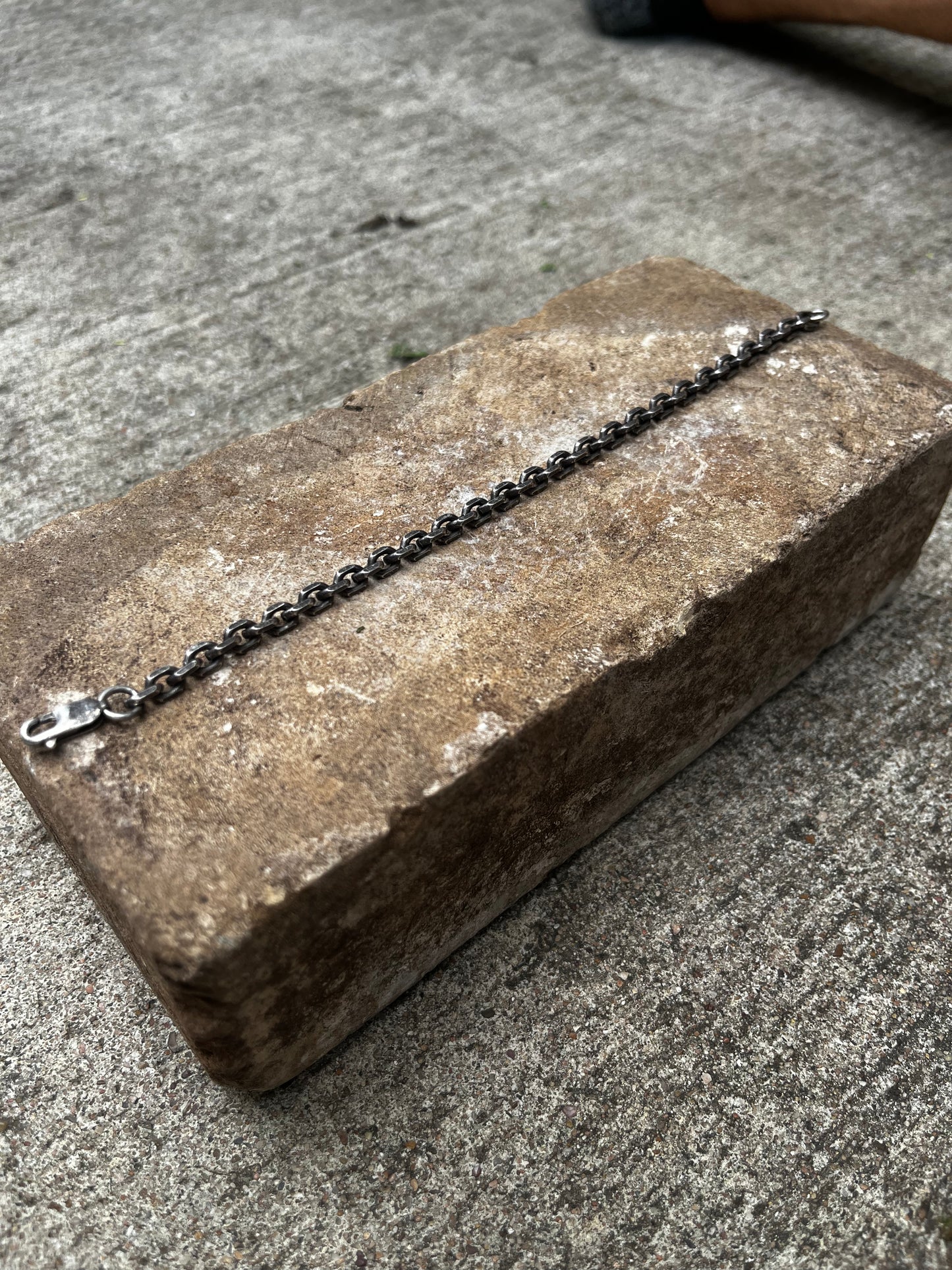 DE-B8 - Oxidized sterling silver bracelet