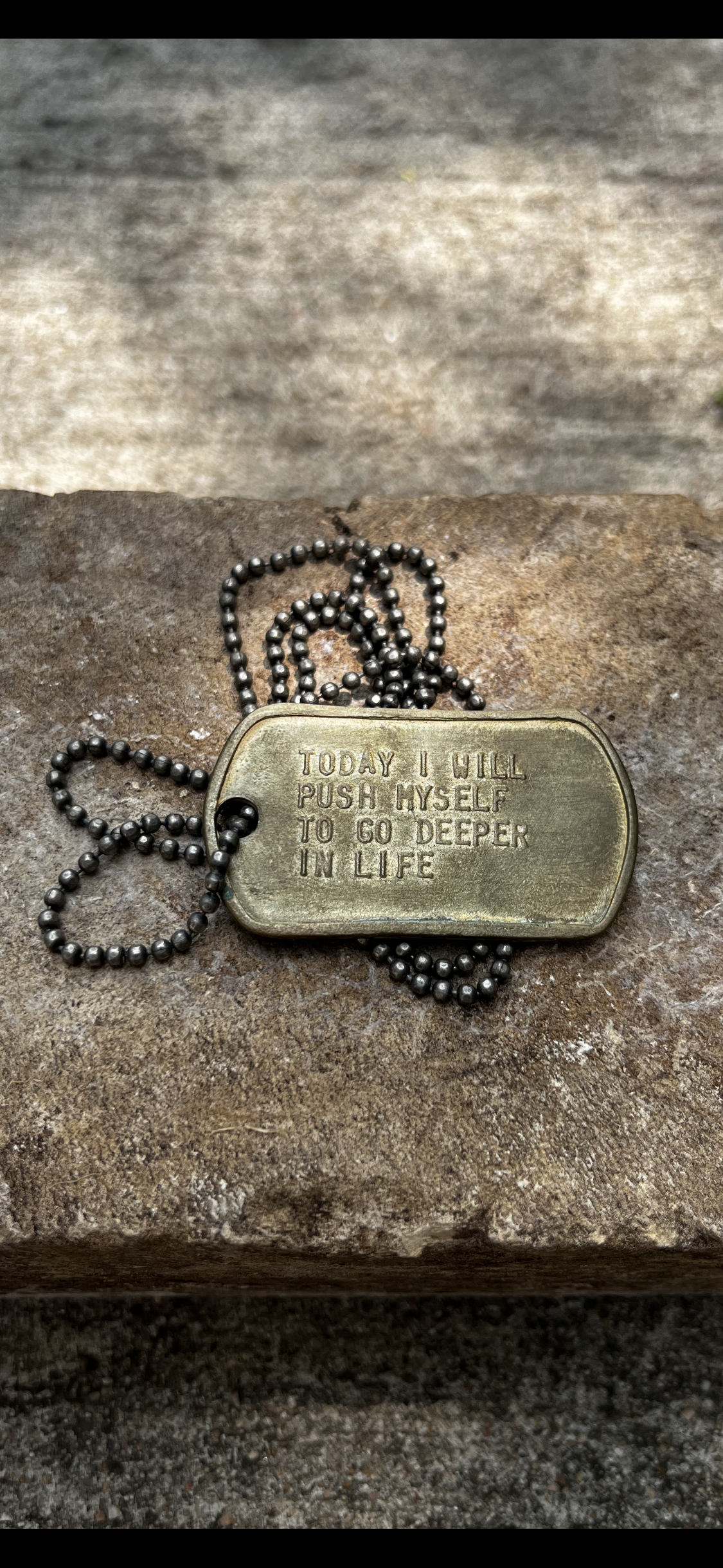 DE-P16 - Dog tags - Go Deeper