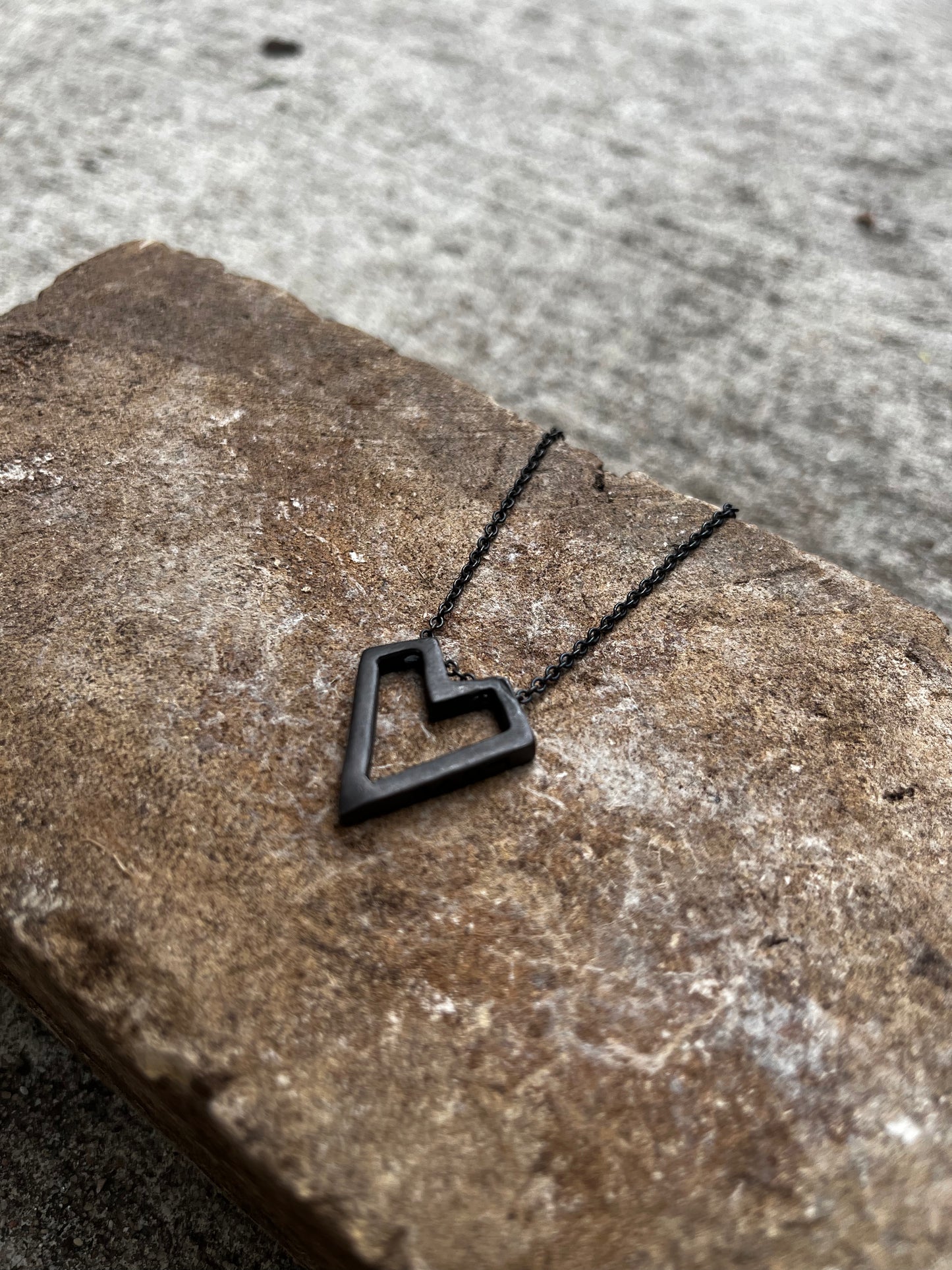 DE-P10 - Heart Necklace