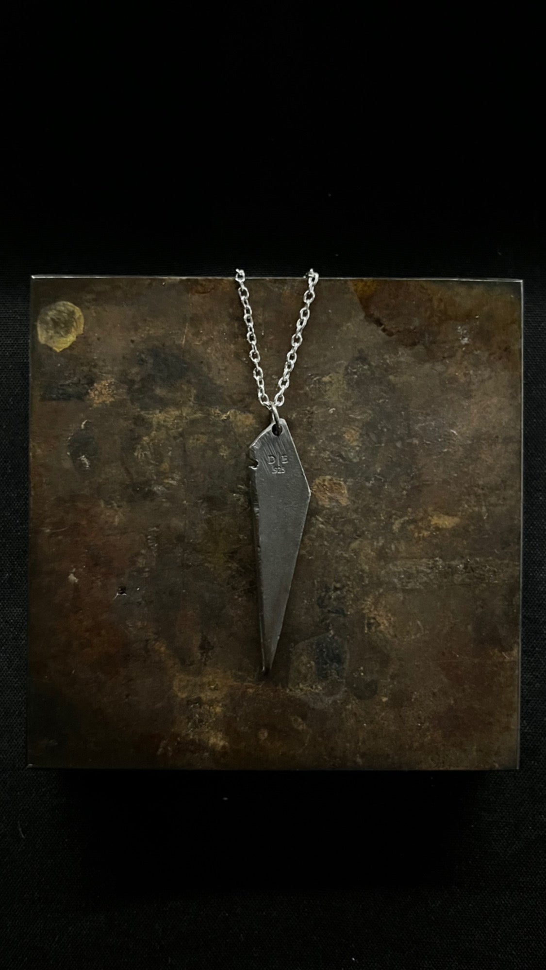 DE-P14 - Shard Necklace