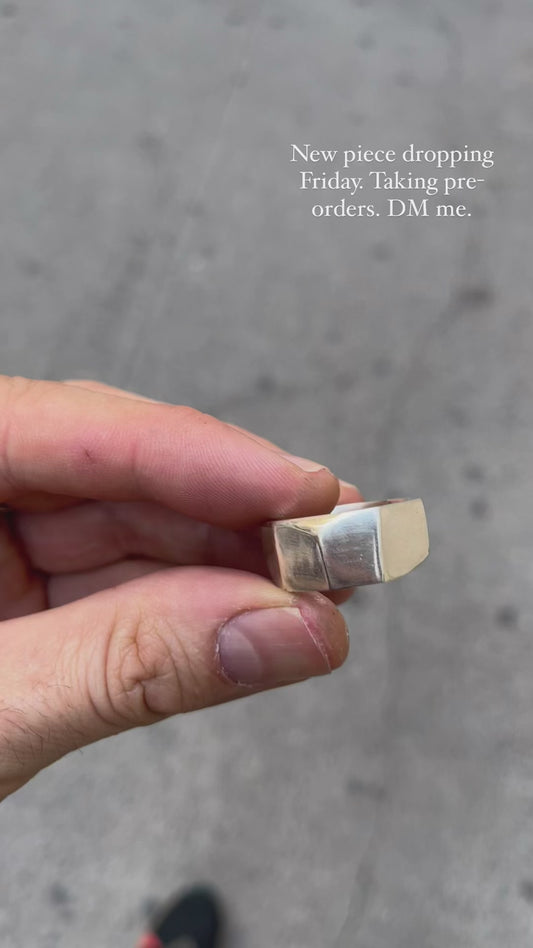 DE-R5 - Large faceted ring - sterling silver