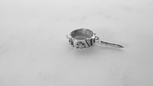 En Tremblant - Sterling silver and aquamarine charm ring